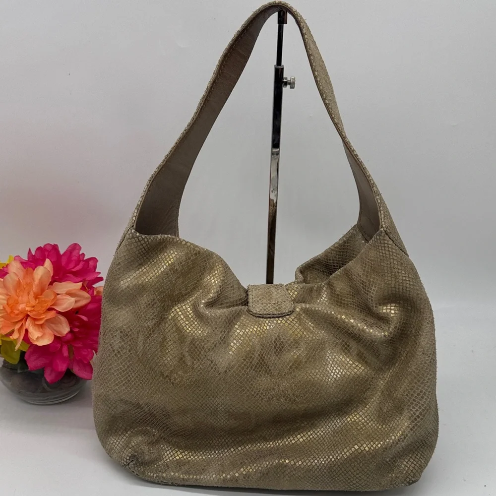 Dooney & Bourke Vintage Gold Tone Elegant Tan Hobo Style  Shoulder Bag DB8679